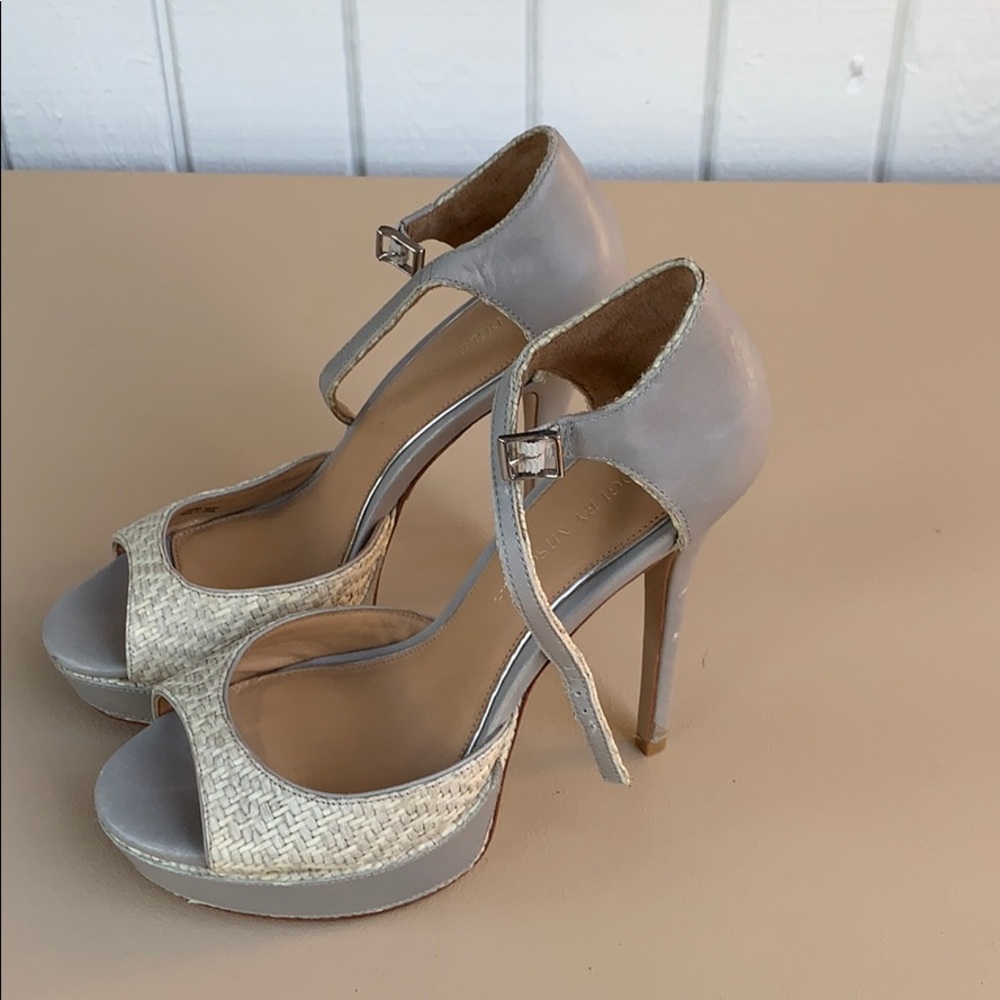 BADGLEY MISCHKA GREY STRAW OPEN TOE SANDAL
